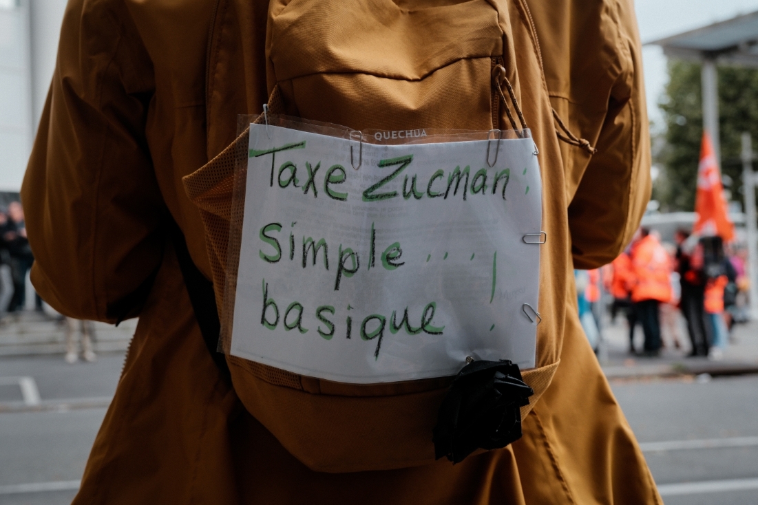 Documentary photograph from Article 11